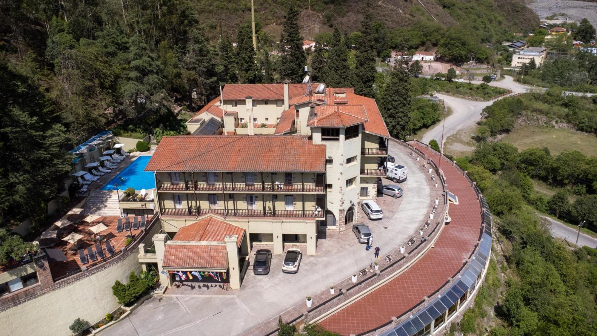 Hotel Termas De Reyes 4*
